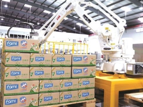 Toan tính của NutiFood ở Vinasoy