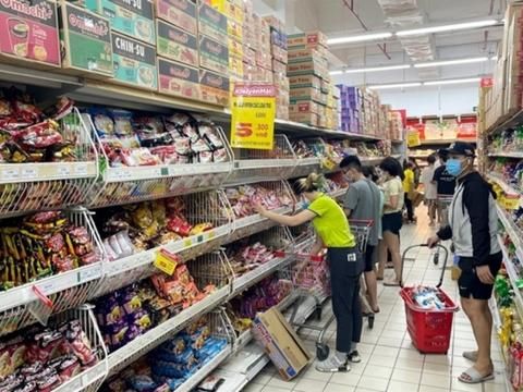 Doanh nghiệp bán lẻ “kéo nhau” ra ngoại thành