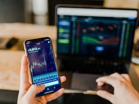 Gập ghềnh fintech môi giới chứng khoán