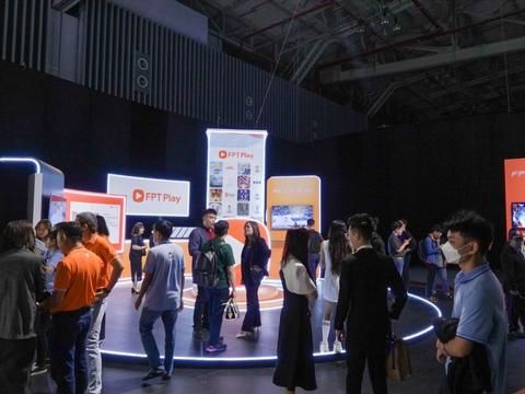Chủ tịch FPT Telecom tiết lộ lý do FPT không sản xuất ô tô, điện thoại thông minh