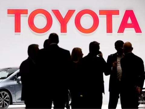 Vì sao Toyota vẫn “chậm chân” trong cuộc chiến xe điện mặc cho những khoản đầu tư lớn?