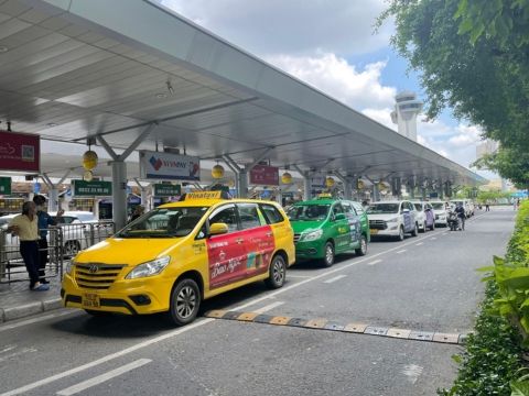 Taxi truyền thống vào cuộc chiến mới