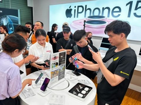 KQKD tháng 10/2023 của MWG: Lần đầu tiên trong năm 2023, doanh thu theo tháng tăng trưởng dương so với cùng kỳ năm trước