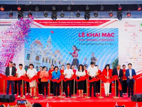 Giải chạy Marathon Quốc tế Thành phố Hồ Chí Minh Techcombank lần thứ 7 chính thức khai mạc
