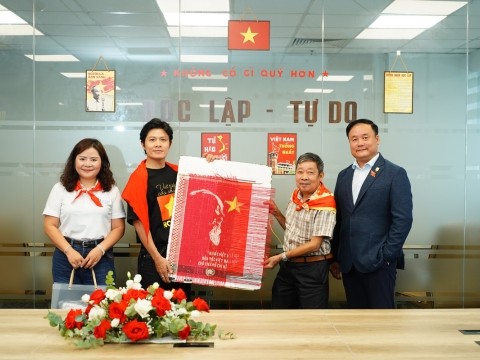 Không chỉ là thời trang: Aristino kể câu chuyện yêu nước theo cách đặc biệt