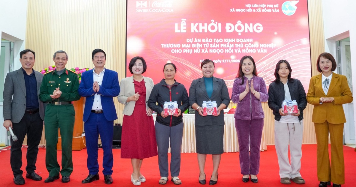 Coca-Cola Việt Nam tiếp tục đồng hành cùng các nữ nghệ nhân phát triển năng lực số