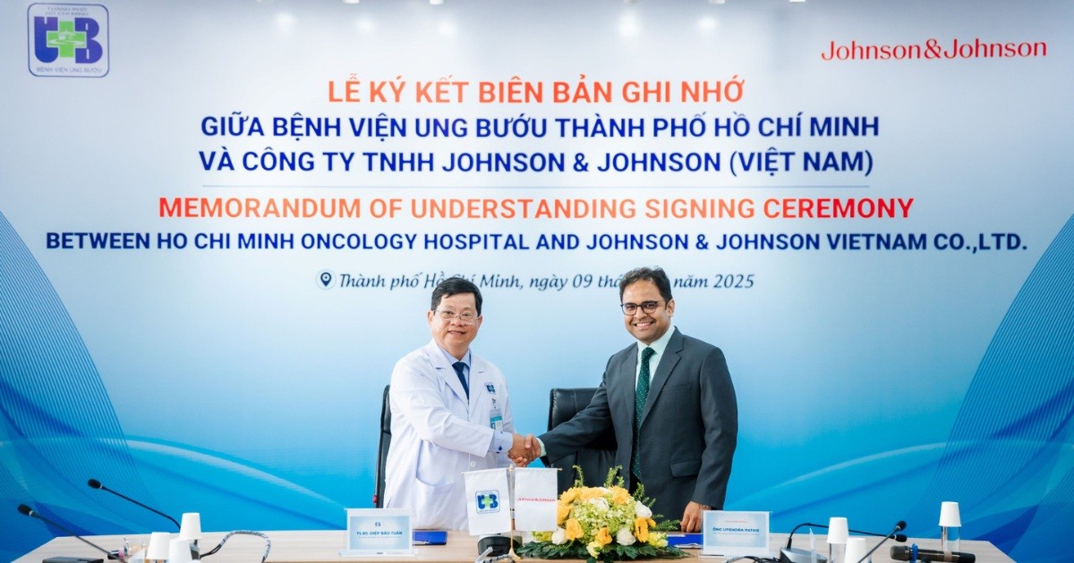 Johnson & Johnson ký Biên bản ghi nhớ hợp tác với Bệnh viện Ung bướu TP.HCM