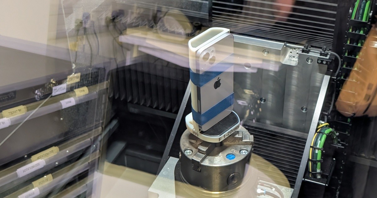 Kiểm thử sản phẩm: Bên trong phòng R&D khắc nghiệt của Apple