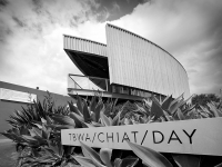 Ghé thăm văn phòng agency quảng cáo của Apple: TBWA/Chiat/Day Los Angeles