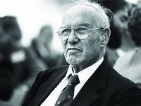 Triết lý của cha đẻ quản trị học hiện đại Peter Drucker