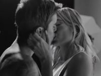 Cặp đôi Bieber xuất hiện trong chiến dịch quảng cáo mới của Calvin Klein