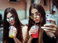 Chúng ta có đang thổi phồng ám ảnh về “like ảo” của KOL?