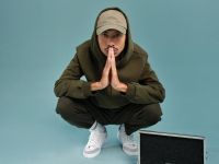 H&M ra mắt bộ sưu tập #SELECTEDbyĐEN cùng rapper Đen Vâu