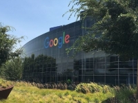 Theo chân Apple, Google cũng yêu cầu các mobile phải minh bạch khi lấy dữ liệu người dùng