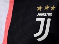 CLB Ý Juventus thay đổi ra sao sau khi đổi mới logo và chiêu mộ Ronaldo?