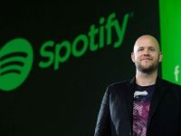 Netflix ra mắt phim về cuộc chiến của hai “gã khổng lồ” Apple và Spotify