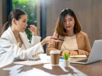 Phân tích thị trường: Cách gán điểm cho chu kỳ phát triển và độ nhạy về giá