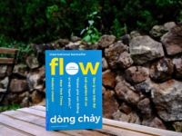 [Sách mới] Mihaly Csikszentmihalyi – “Dòng chảy”: Con đường dẫn đến hạnh phúc trong tâm lý học hiện đại