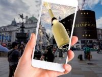 OOH x Metaverse: Khi quảng cáo ngoài trời bước vào thế giới ảo