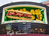 Quảng cáo tương tác của Subway: Mời người dân London “chế biến” sandwich ngay trên màn hình DOOH