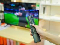 Nhiều nhãn hàng chiều lòng người hâm mộ bóng đá, doanh số TV tăng mạnh sau khai mạc World Cup