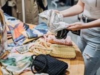 Kinh tế khó khăn, lựa chọn mua sắm bền vững trở nên xa vời với Gen Z và Millennials?