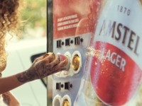 Amstel dựng “Freezer Beerboard” – Biển quảng cáo làm lạnh bia cấp tốc khiến người dân Brazil thích thú
