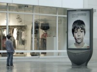 “Only for Children”: Một poster, hai thông điệp và lời kêu gọi giúp đỡ trẻ em bị bạo hành