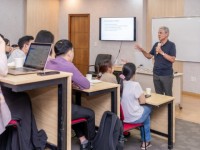 MBA Talent Business Talk: Xu hướng kinh tế thế giới và triển vọng của Việt Nam