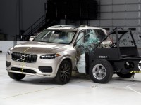 Bài học thương hiệu: Xe Volvo an toàn như thế nào?