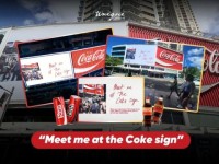 Coca-Cola biến biển quảng cáo thành biểu tượng cảm xúc với “Meet me at the Coke sign”