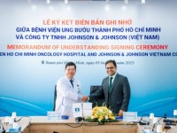 Johnson & Johnson ký Biên bản ghi nhớ hợp tác với Bệnh viện Ung bướu TP.HCM