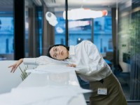 4 điểm khiến người đi làm ở mọi thế hệ cảm thấy không thoải mái, theo khảo sát của Talentnet