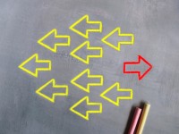 Kỹ thuật “Góc nhìn ngược”: Cách rèn luyện tư duy phản biện khi làm Content