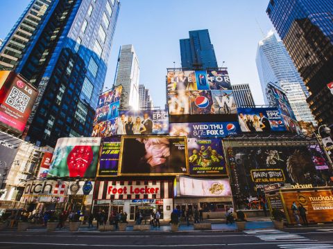 Advertising 2030: Quảng cáo dịch chuyển theo hướng AI, dữ liệu