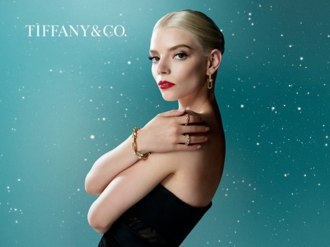 Tiffany & Co. – Bán giấc mơ xa xỉ trong chiếc hộp xanh