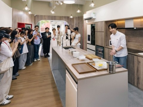 LG đồng hành cùng Bếp trưởng Son Jong-won đưa “tiêu chuẩn Michelin” vào gian bếp gia đình Việt