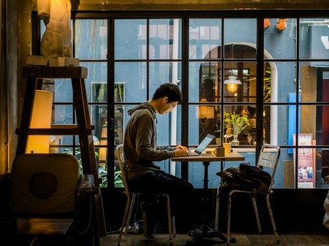 Lối sống một mình đang âm thầm định hình xu hướng tiêu dùng như thế nào?